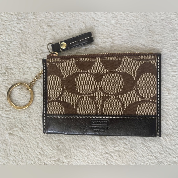 Coach keychain cardholder EUC - Picture 1 of 6